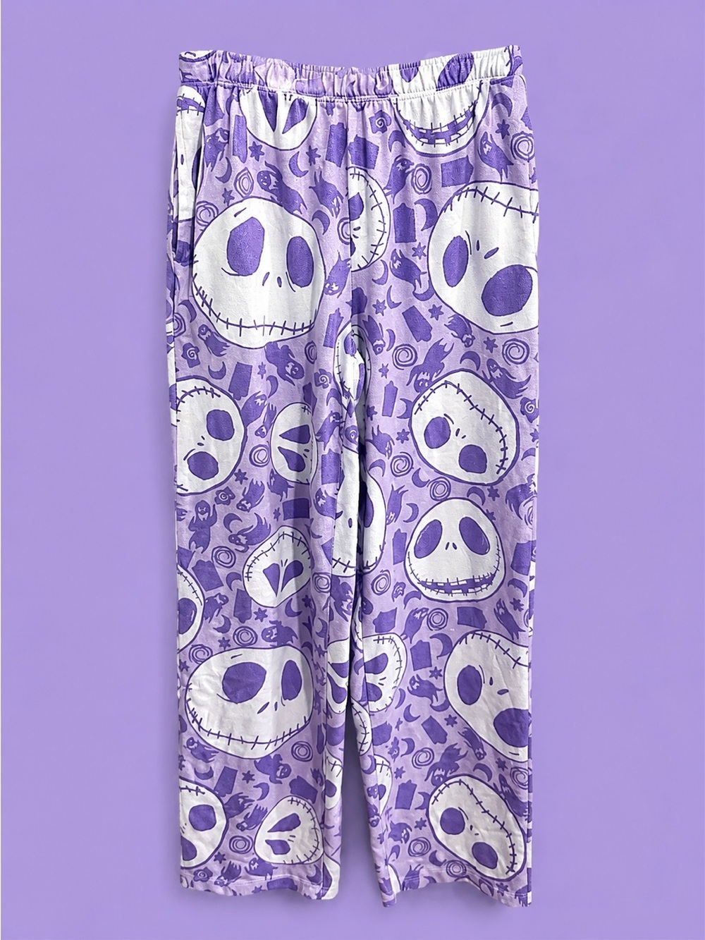 Woman’s Purple Jack Skellington Pajama Pants Size Medium Pockets.     💜☠️💜